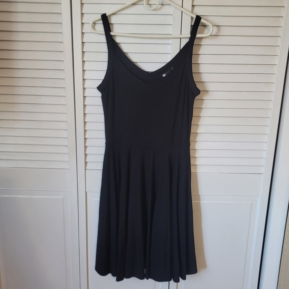 CAROLE LITTLE Classic Black Dress, Size M - Picture 3 of 6